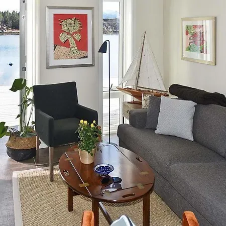 Sleeps 6 Wifi Casa vacanze Karvåg